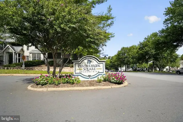 12160 Penderview Ln #1725, Fairfax