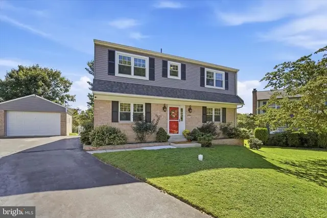 1814 Lynnewood Dr, Havertown