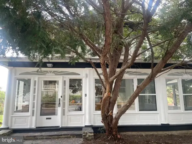 140 E Walnut St, Sellersville