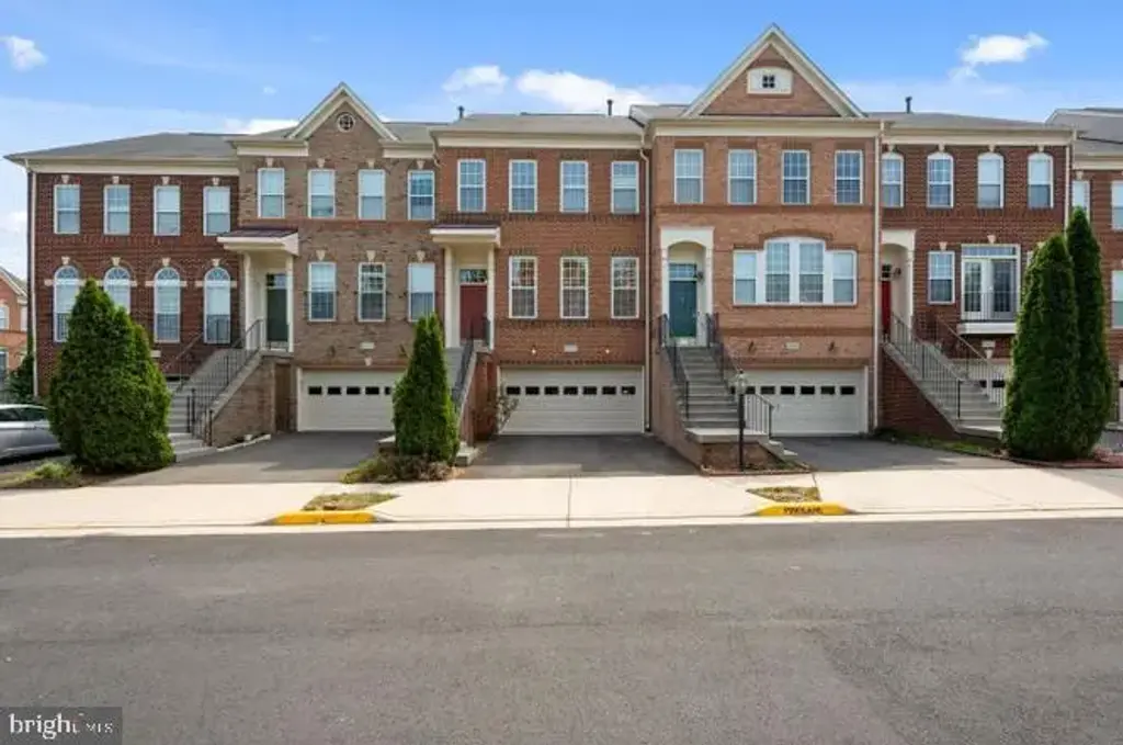 22052 Dilworth Sq, BROADLANDS