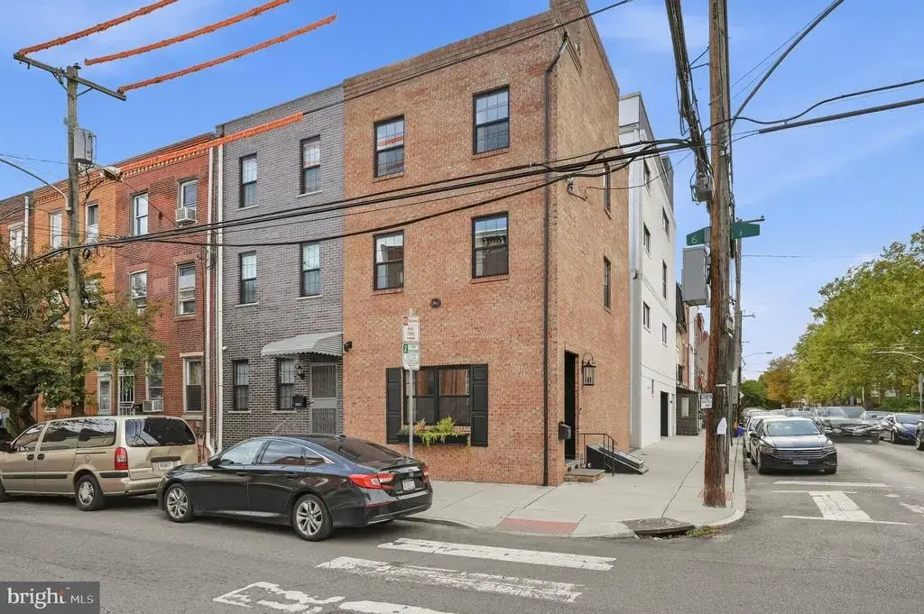 1300 S 6th St, PHILADELPHIA
