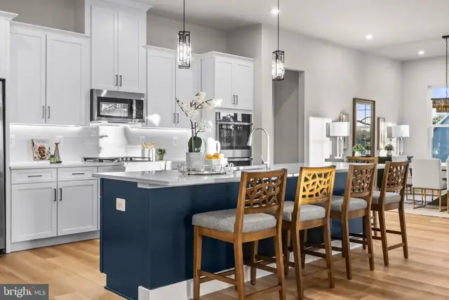 7505 Magarity Rd, Falls Church