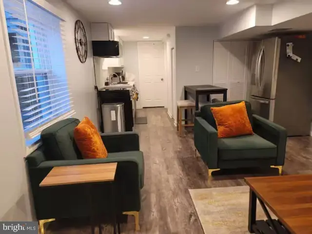 5266 Eliots Oak Rd, Columbia