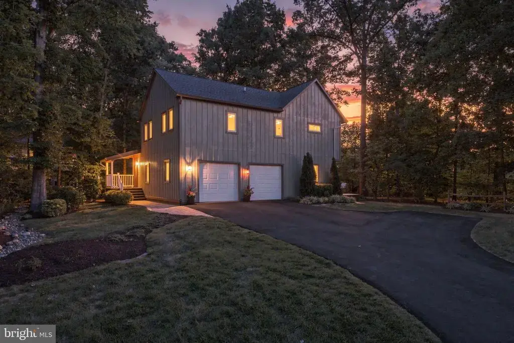 14 Wiltshire Ct E, STERLING