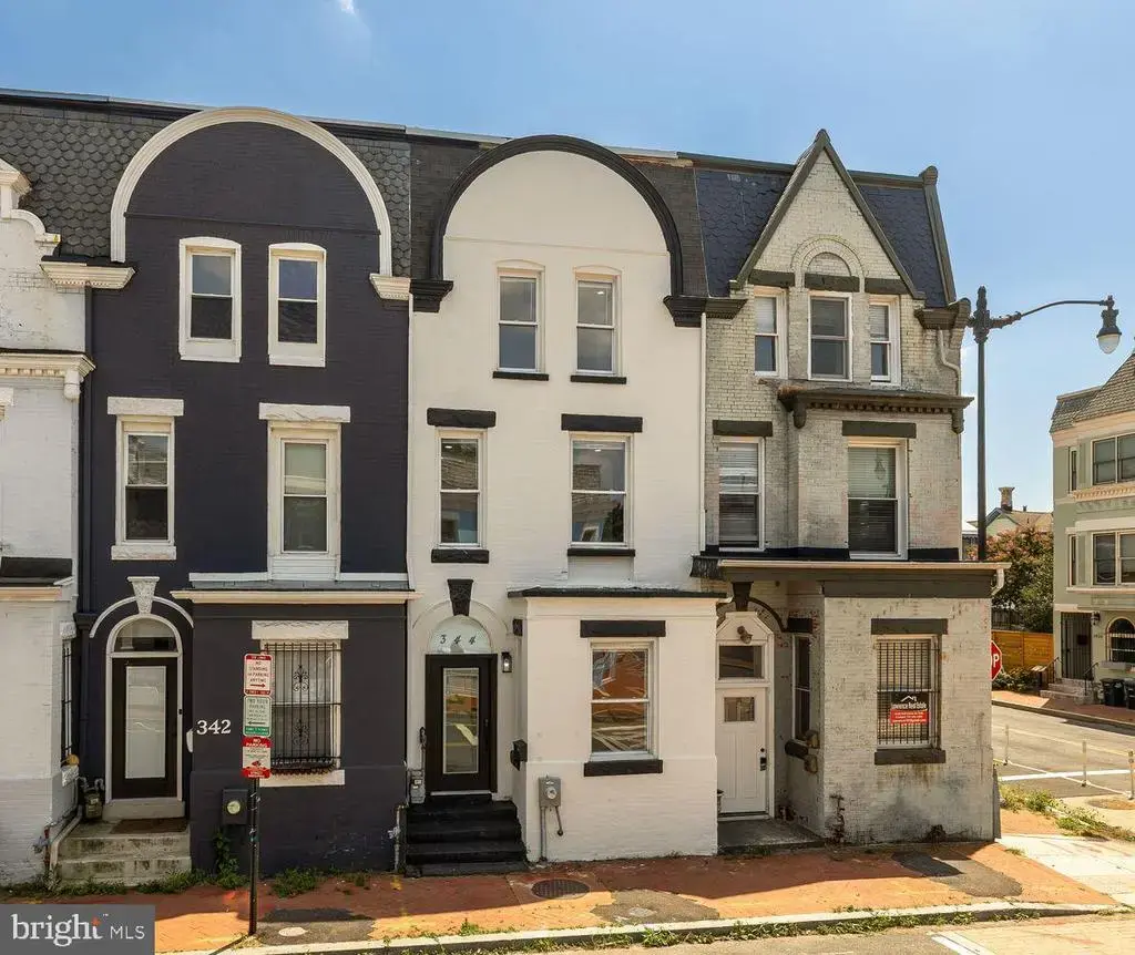 344 Elm St Nw, WASHINGTON
