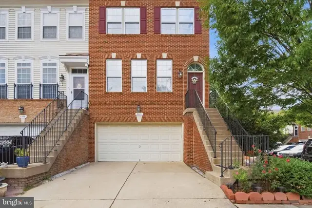 8561 Wyngate Manor Ct, Alexandria
