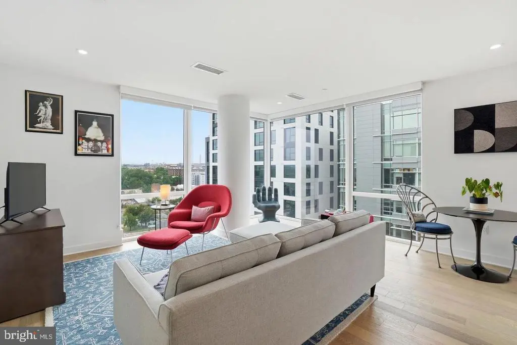 37 L St Se #902, WASHINGTON