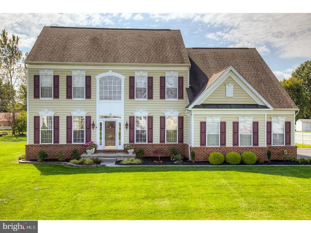 33 Hempstead Dr, NEWARK