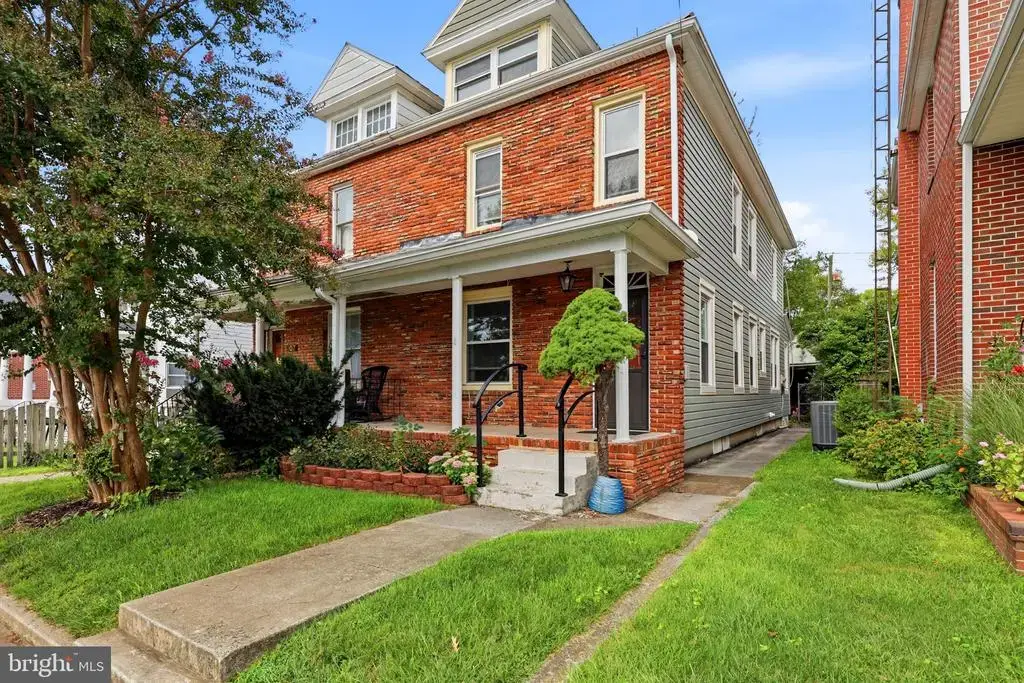 105 S Illinois Ave, MARTINSBURG