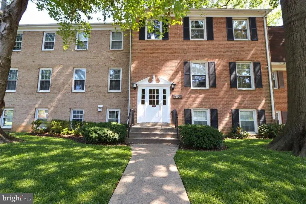 796 Quince Orchard Blvd #101, GAITHERSBURG
