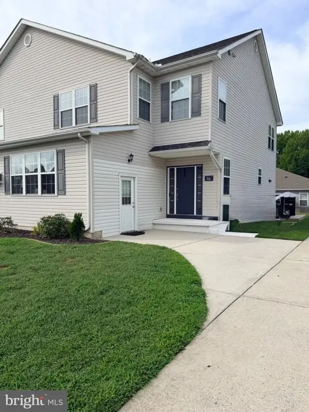 55 Ediman Ct, DOVER