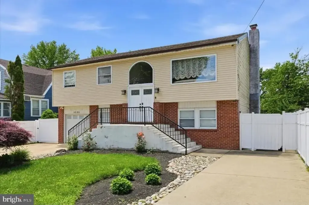 1316 Brown Ave, BENSALEM