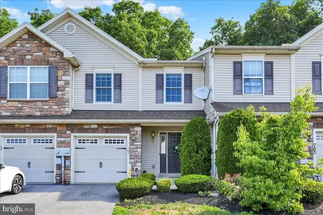 705 Caramist Cir, Sinking Spring