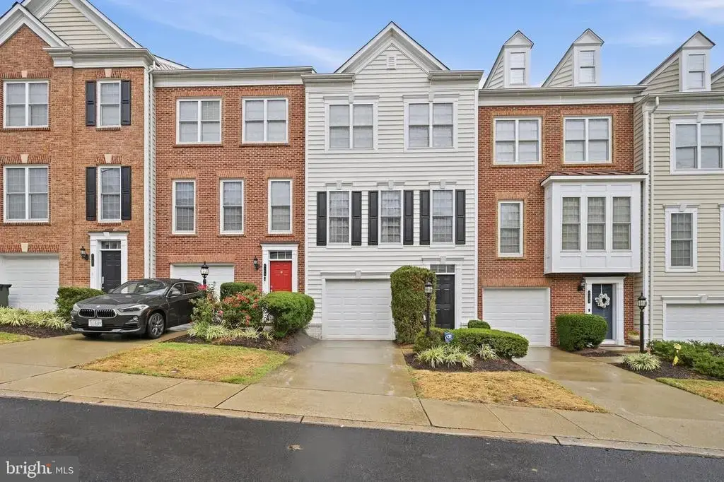 2161 Oberlin Dr, WOODBRIDGE