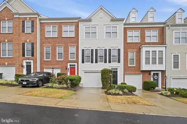 2161 Oberlin Dr, Woodbridge