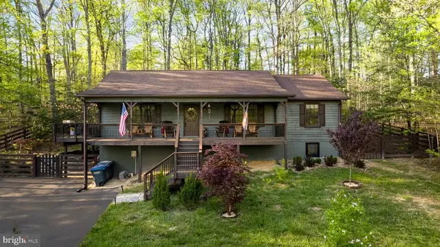 489 Vaught Dr, Front Royal