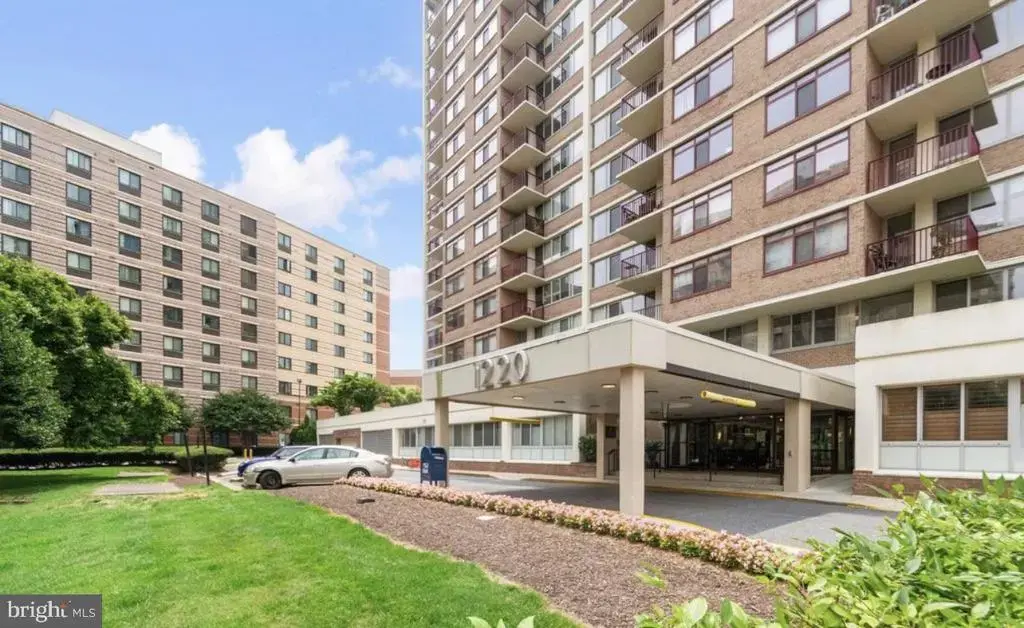 1220 Blair Mill Rd #300, SILVER SPRING