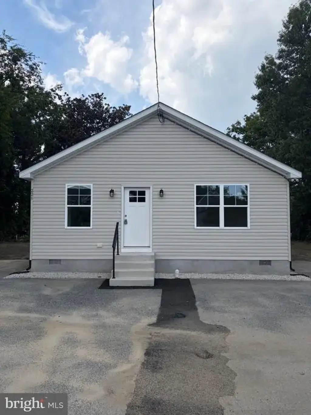 221 Strawberry Aly, GEORGETOWN