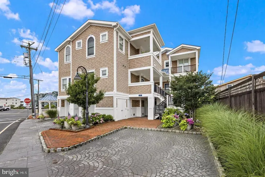 100 N N. West Ave #9, BEACH HAVEN
