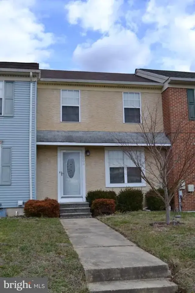 303 Cold Spring Pl, Dover