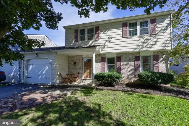 2223 Harmony Hill Dr, Lancaster