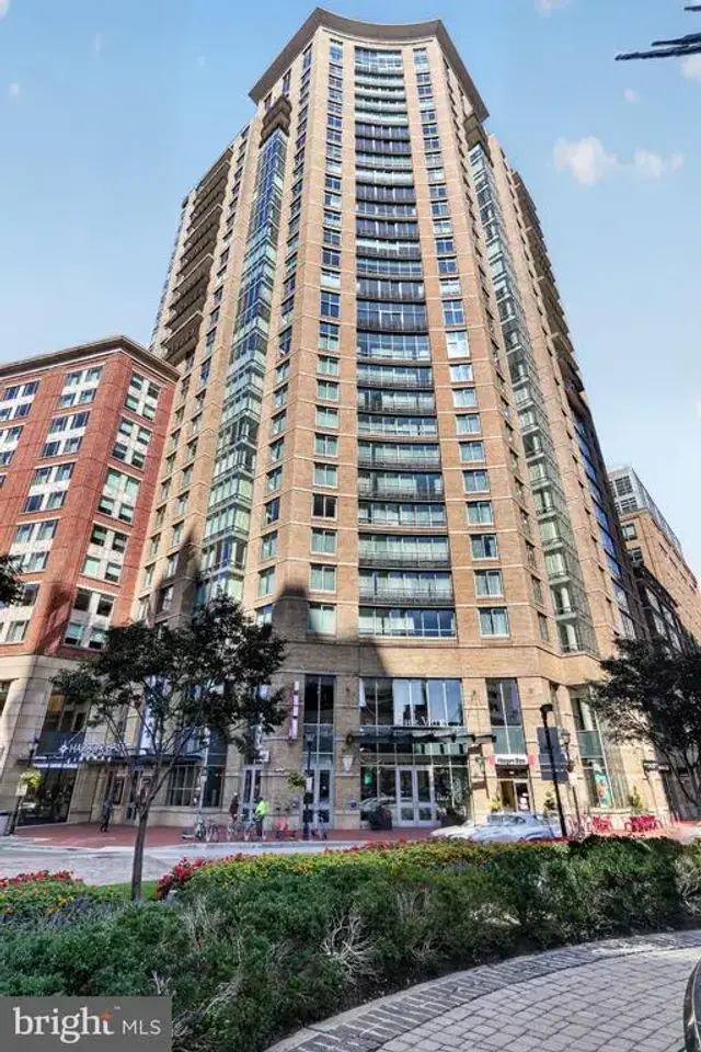 675 President St #2303, Baltimore