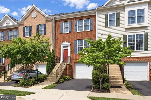 7582 Great Swan Ct, Alexandria