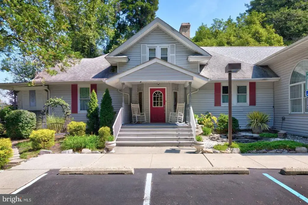 236 Black Horse Pike, BLACKWOOD
