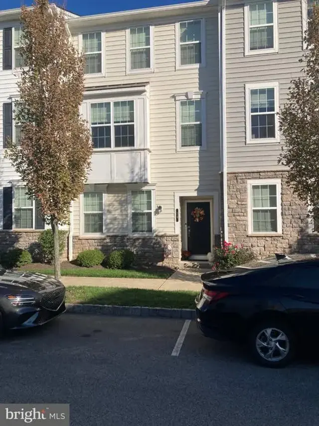 14 Manchester Dr, Hatboro