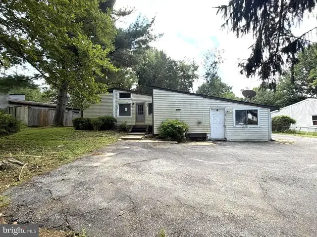 11516 Cherry Grove Dr, Gaithersburg