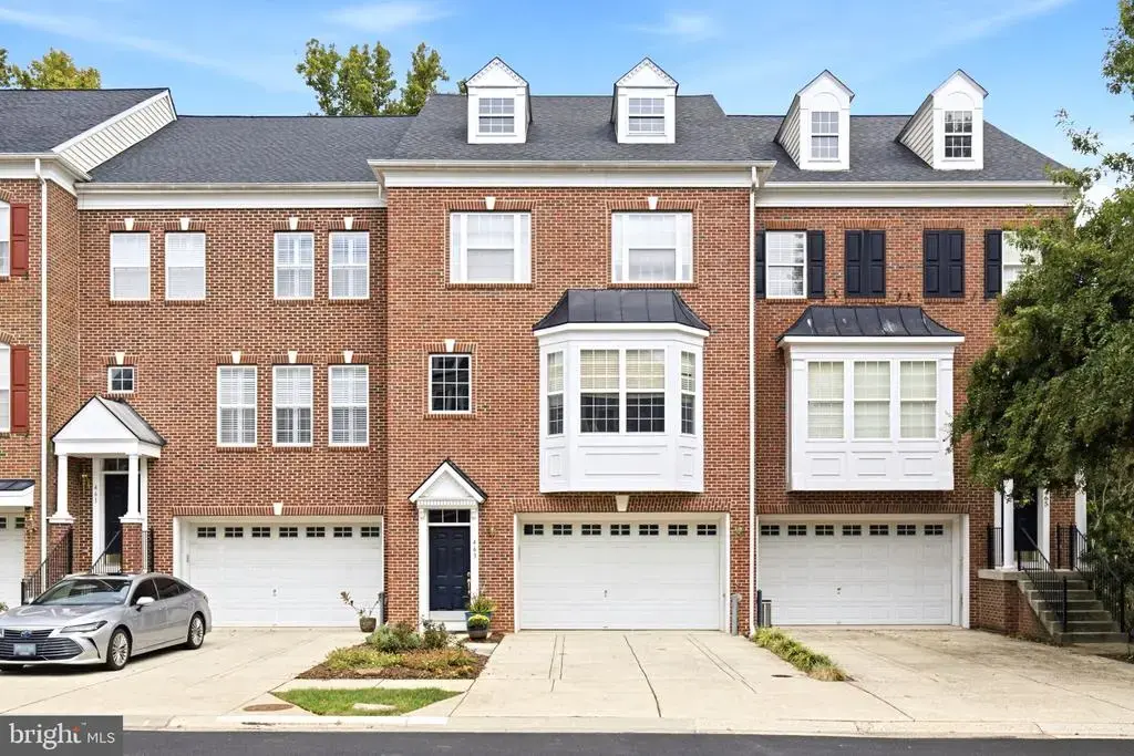 463 Penwood Dr, EDGEWATER