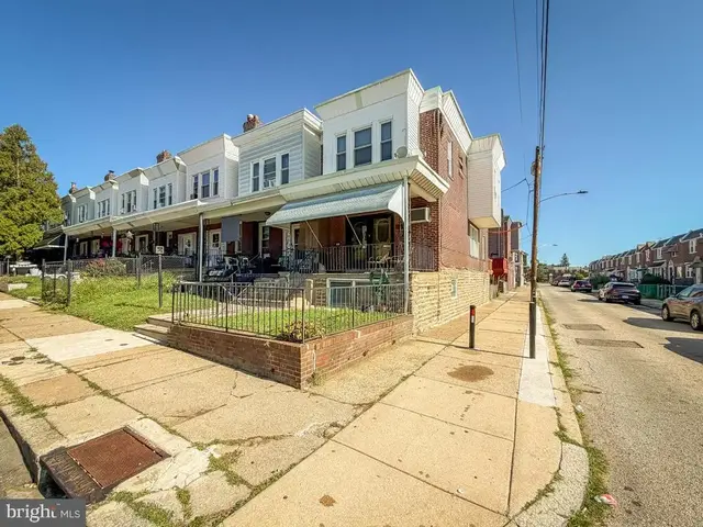 1533 Rosalie, Philadelphia