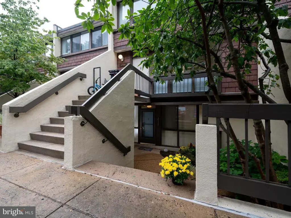 2112 S Quincy St #3e1, ARLINGTON