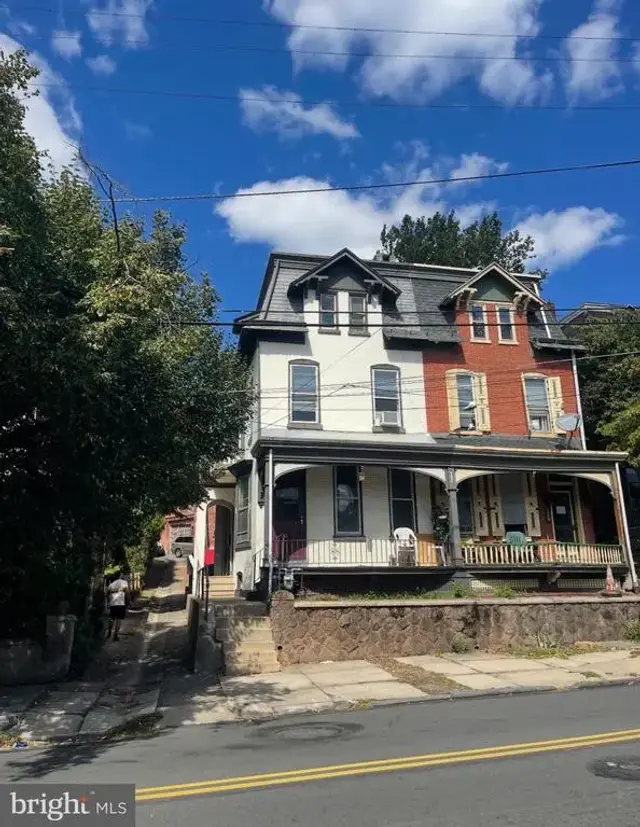 1343 Mineral Spring Rd, Reading