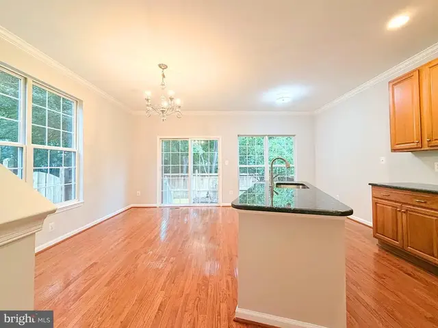 1274 Vintage Pl, Reston