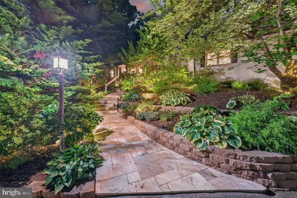 586 Coles Mill Rd, HADDONFIELD