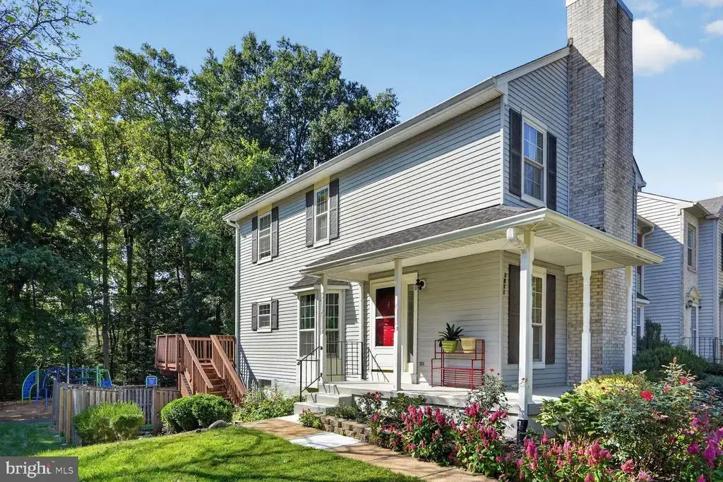 5851 Waterdale, CENTREVILLE