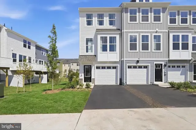 10792 Pennywell Garden Rd, Manassas