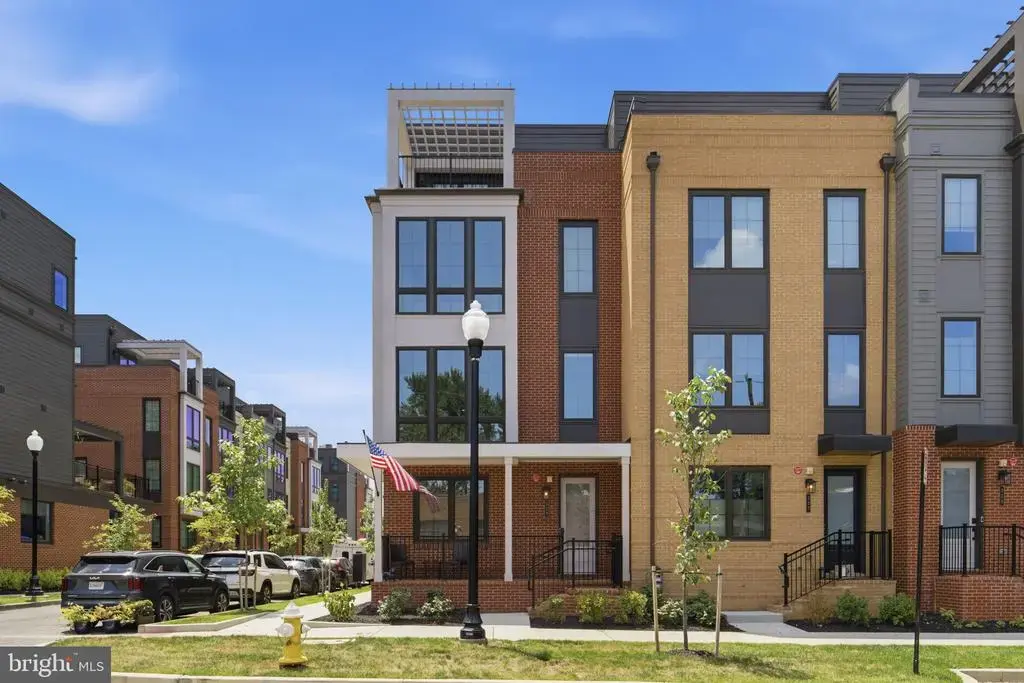 329 Calvert Ave, ALEXANDRIA