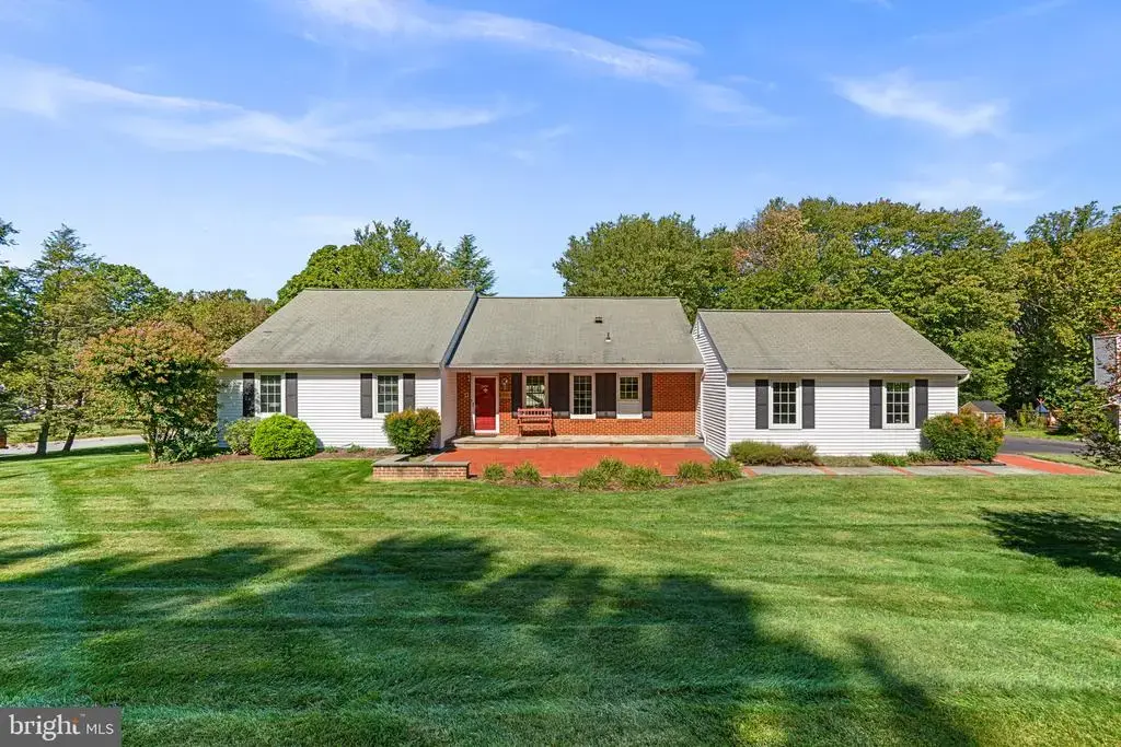 8475 Rooster Ct, LAUREL