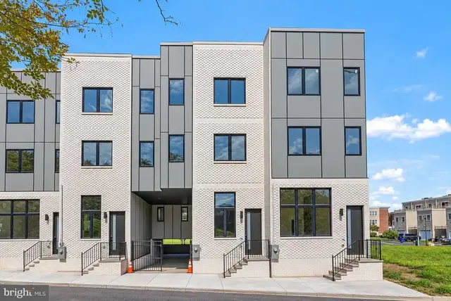 2425 Hartranft St, Philadelphia