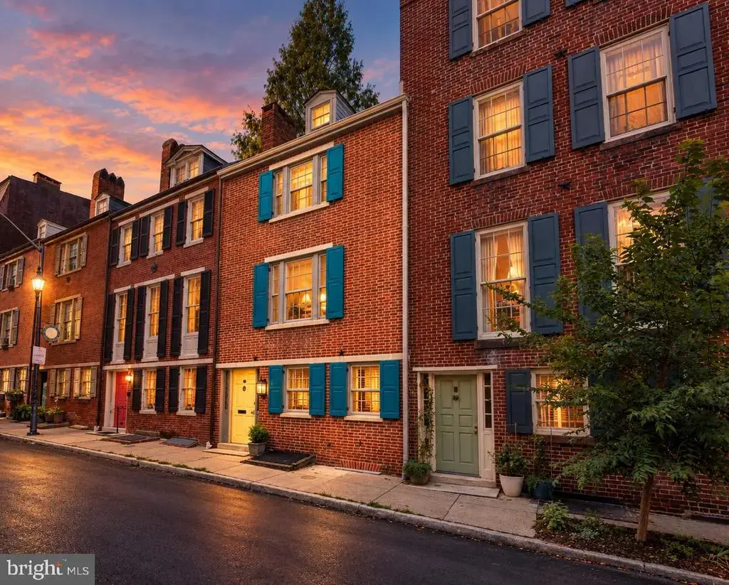 12 W Hamilton St, BALTIMORE