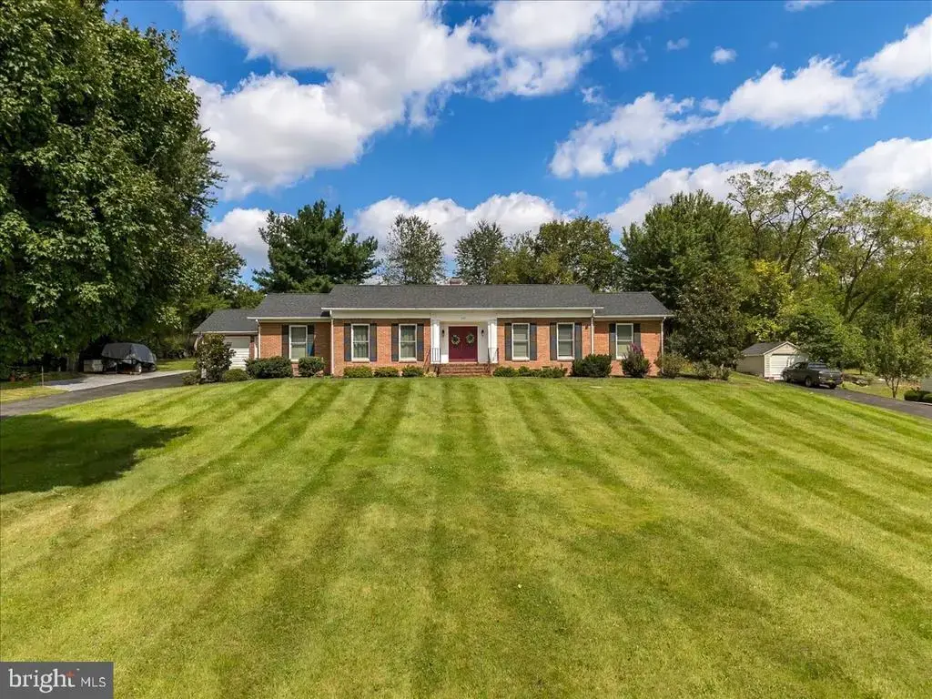 220 Greenfield Ave, WINCHESTER