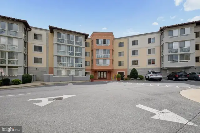 14800 Pennfield Cir #301, Silver Spring