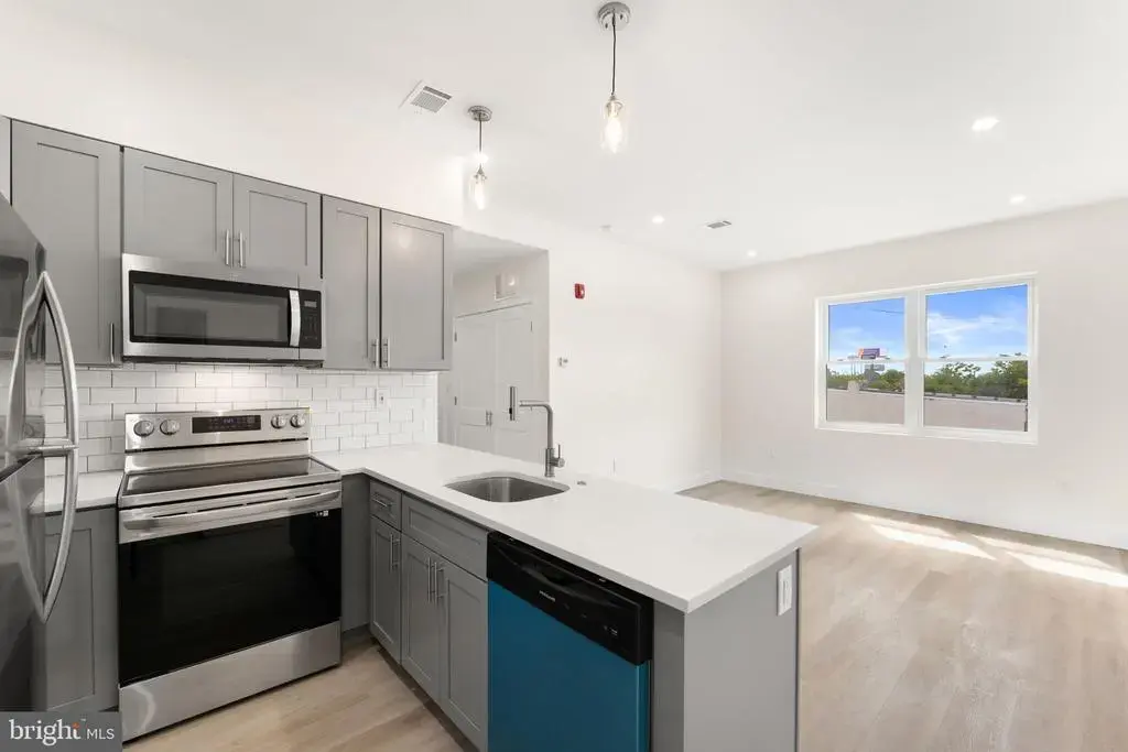 3500 Wharton #202, PHILADELPHIA