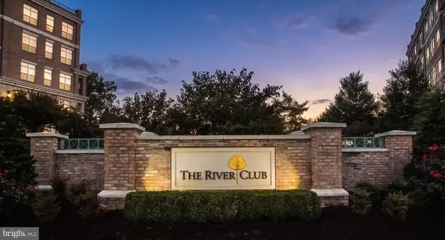 810 Belmont Bay Dr #501, Woodbridge