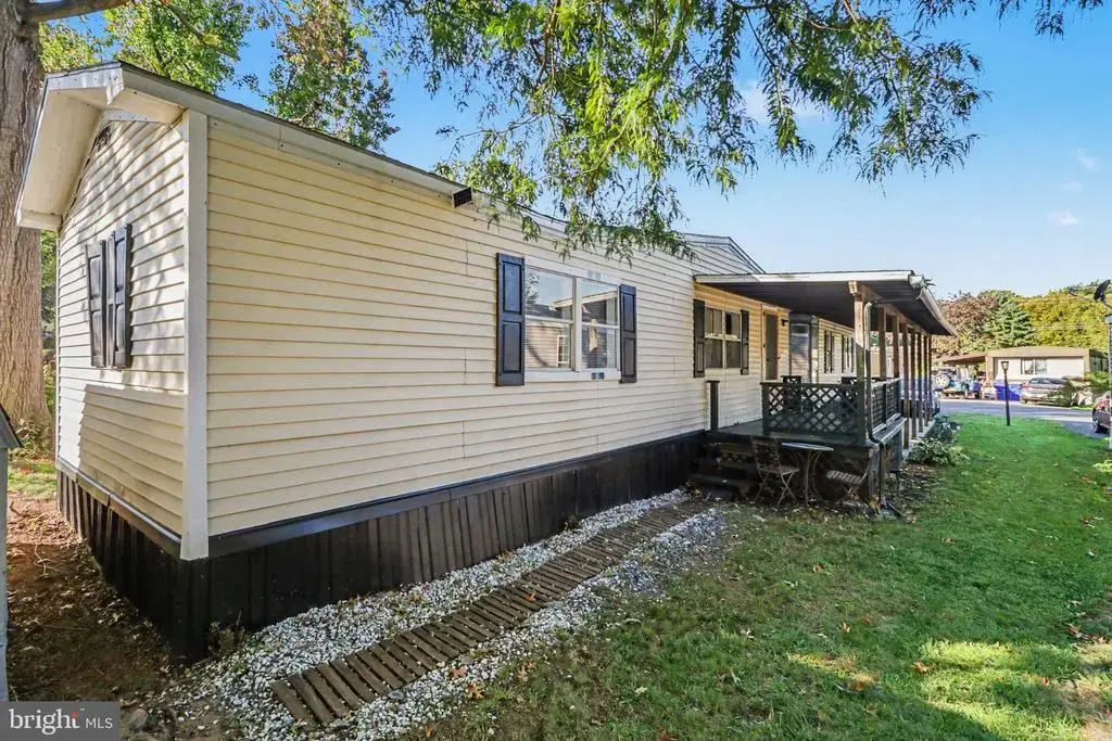319 Bahama Cir, CARLISLE