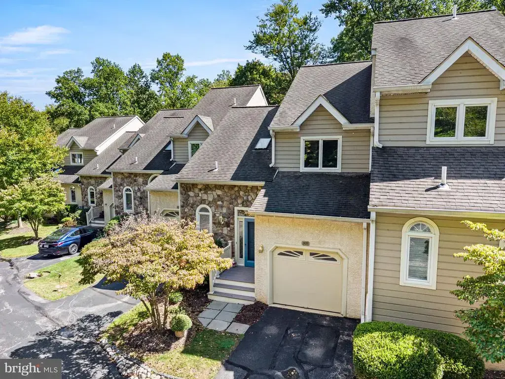 507 Waters Edge Ct, NEWTOWN SQUARE