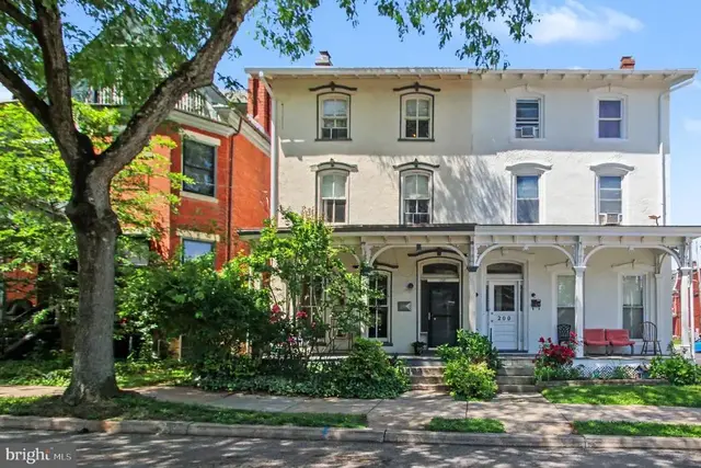 202 S Main St, Phoenixville