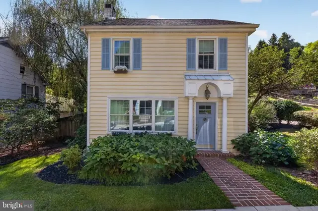 154 Hanover St, Glen Rock